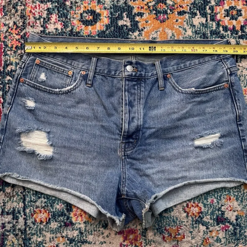 Madewell Relaxed‎ Denim Shorts Button Fly Distressed Women's Size 32